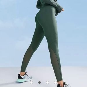 Asos 4505 Mesh pocket leggings